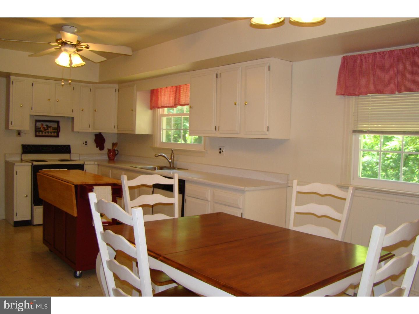 1006 Windy Knoll Road West Chester, PA 19382 - Photo 9 of 25 Kitchen