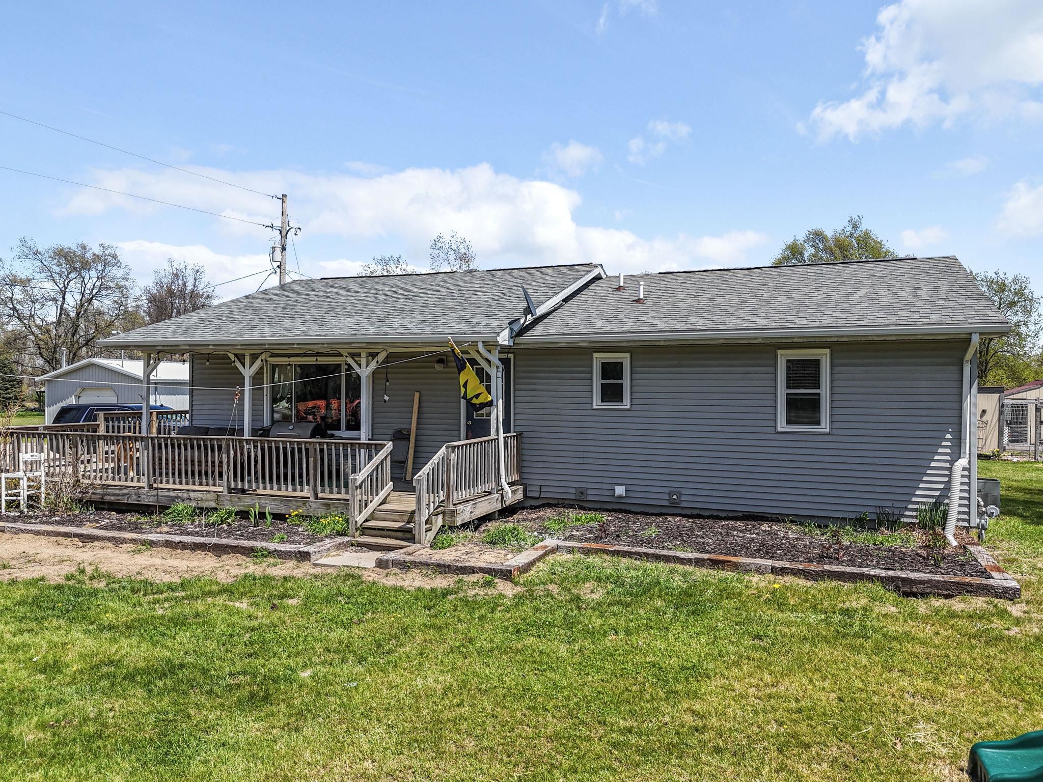 3821 South 39 Road Cadillac, MI 49601 - Photo 1 of 59 1945342-cd72ea6d-f7a4-4c25-b5dd-046ecaf79c8d.JPG