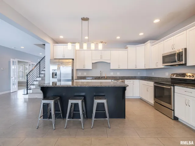 $485,000 | 625 Anne Street, Washington, IL 61571