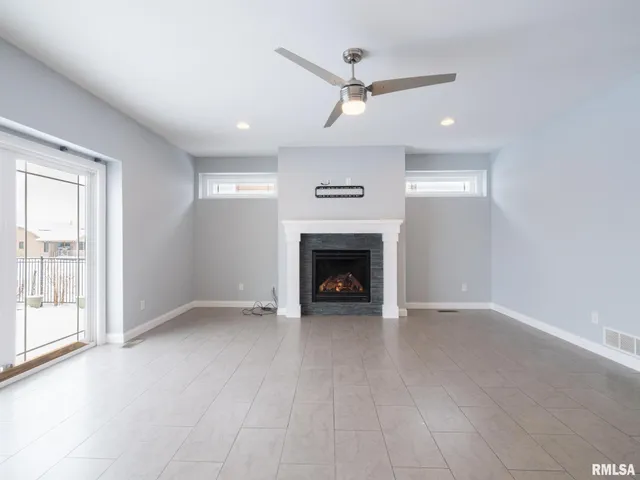 $485,000 | 625 Anne Street, Washington, IL 61571