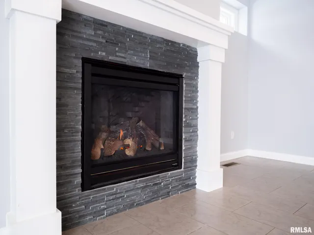 $485,000 | 625 Anne Street, Washington, IL 61571