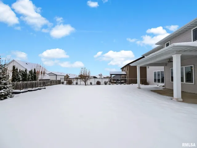 $485,000 | 625 Anne Street, Washington, IL 61571