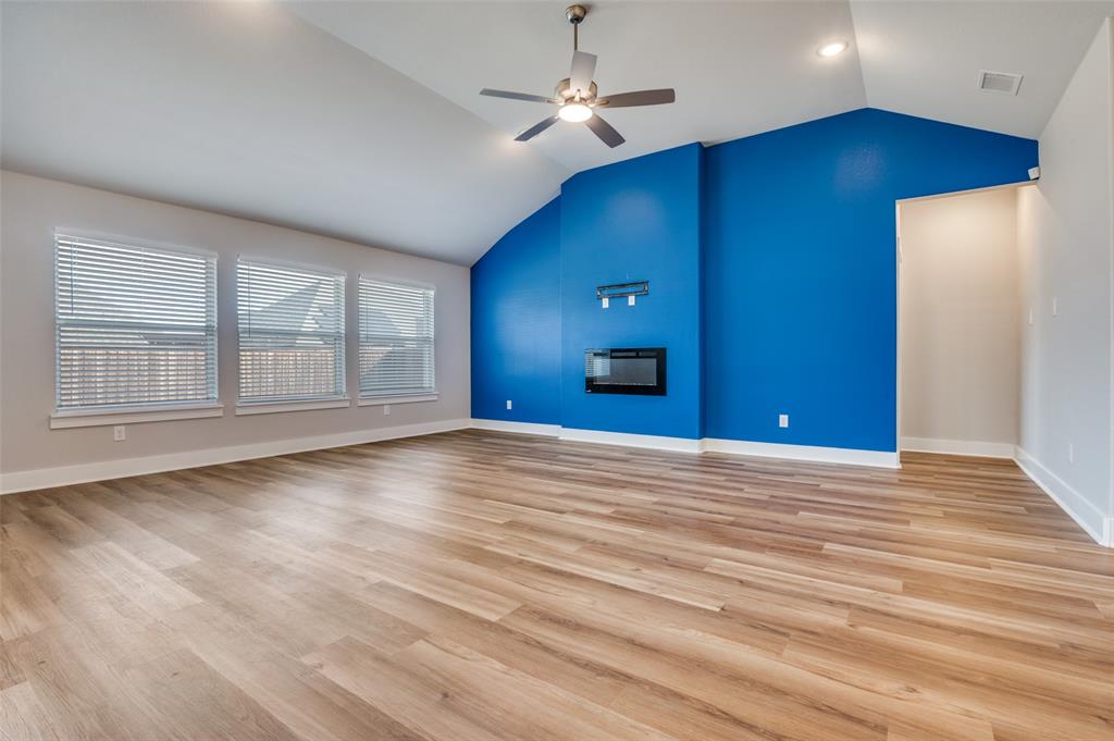 237 Four Roses Drive Waxahachie, TX 75165 - Photo 3 of 25