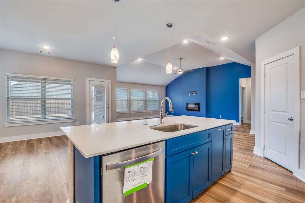 237 Four Roses Drive Waxahachie, TX 75165 - Photo 8 of 25