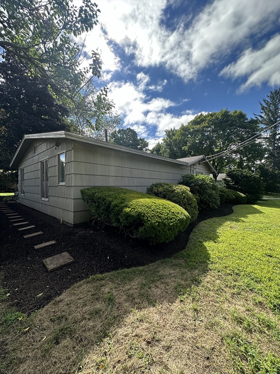 17 Alfred Road Framingham, MA 01701 - Photo 16 of 30 Gallery Image 16