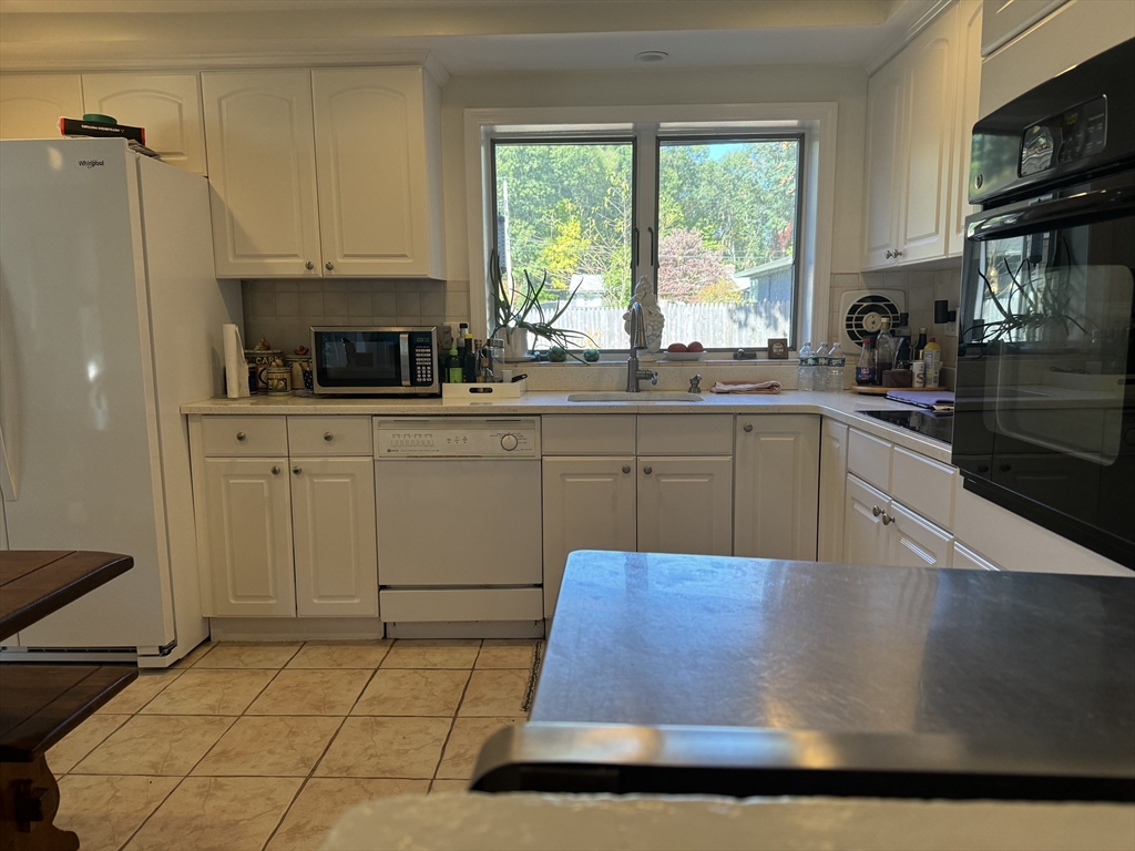 17 Alfred Road Framingham, MA 01701 - Photo 18 of 30 Gallery Image 18