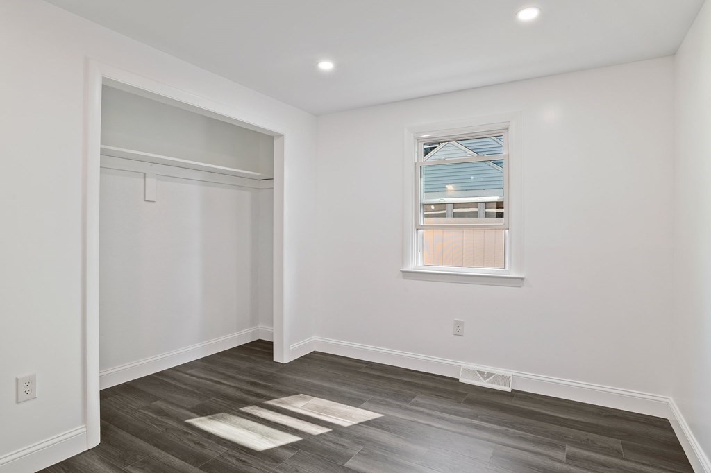57 Notre Dame Street Springfield, MA 01104 - Photo 16 of 27
