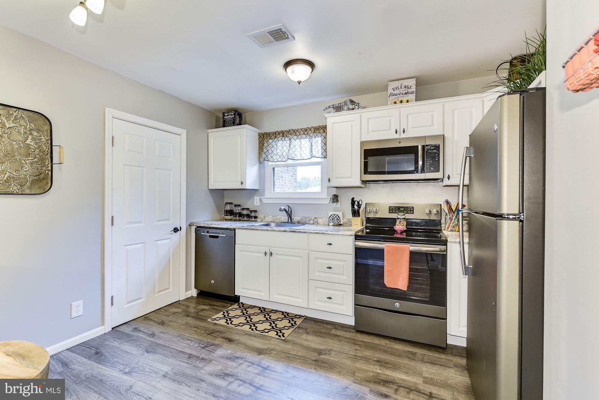 1475 Mt Holly Road, Unit K12 Beverly, NJ 08010 - Photo 5 of 26 Walk In Pantry