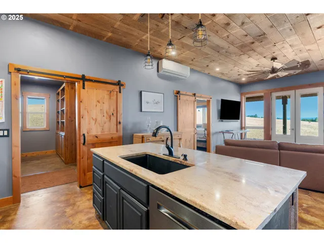 $795,000 | 110 Morris Road, Lyle, WA 98635