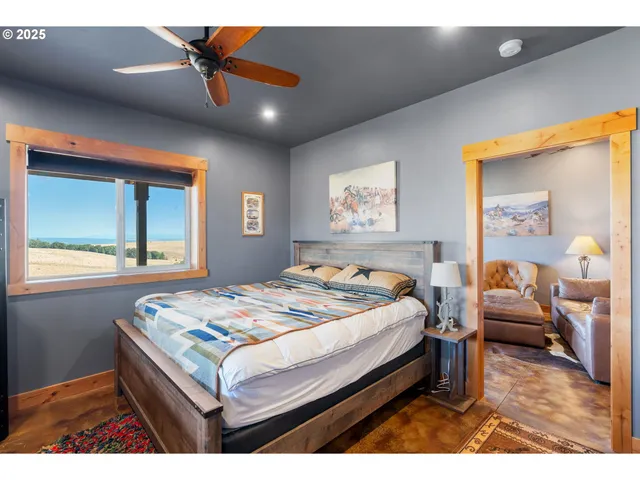 $795,000 | 110 Morris Road, Lyle, WA 98635