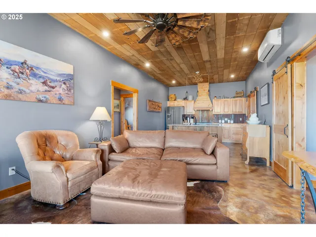 $795,000 | 110 Morris Road, Lyle, WA 98635