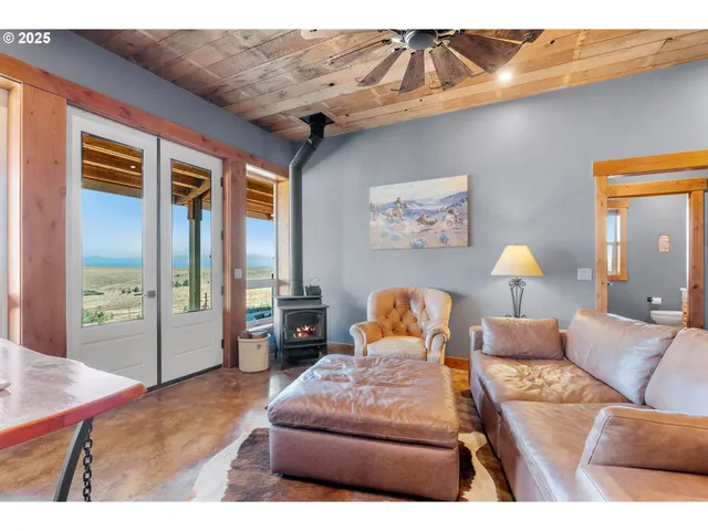 $795,000 | 110 Morris Road, Lyle, WA 98635