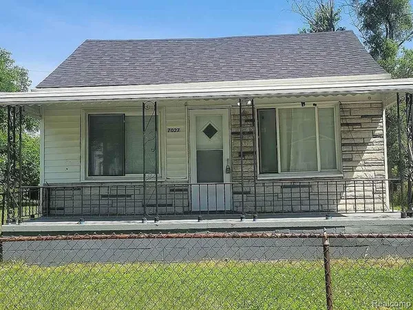 $130,000 | 7027 Chalmers Avenue, Warren, MI 48091