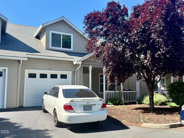 $299,000 | 1910 Pebble Way, Medford, OR 97504