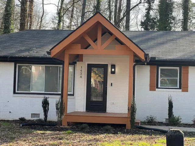 $2,800 | 1434 Aniwaka Avenue Southwest, Atlanta, GA 30311