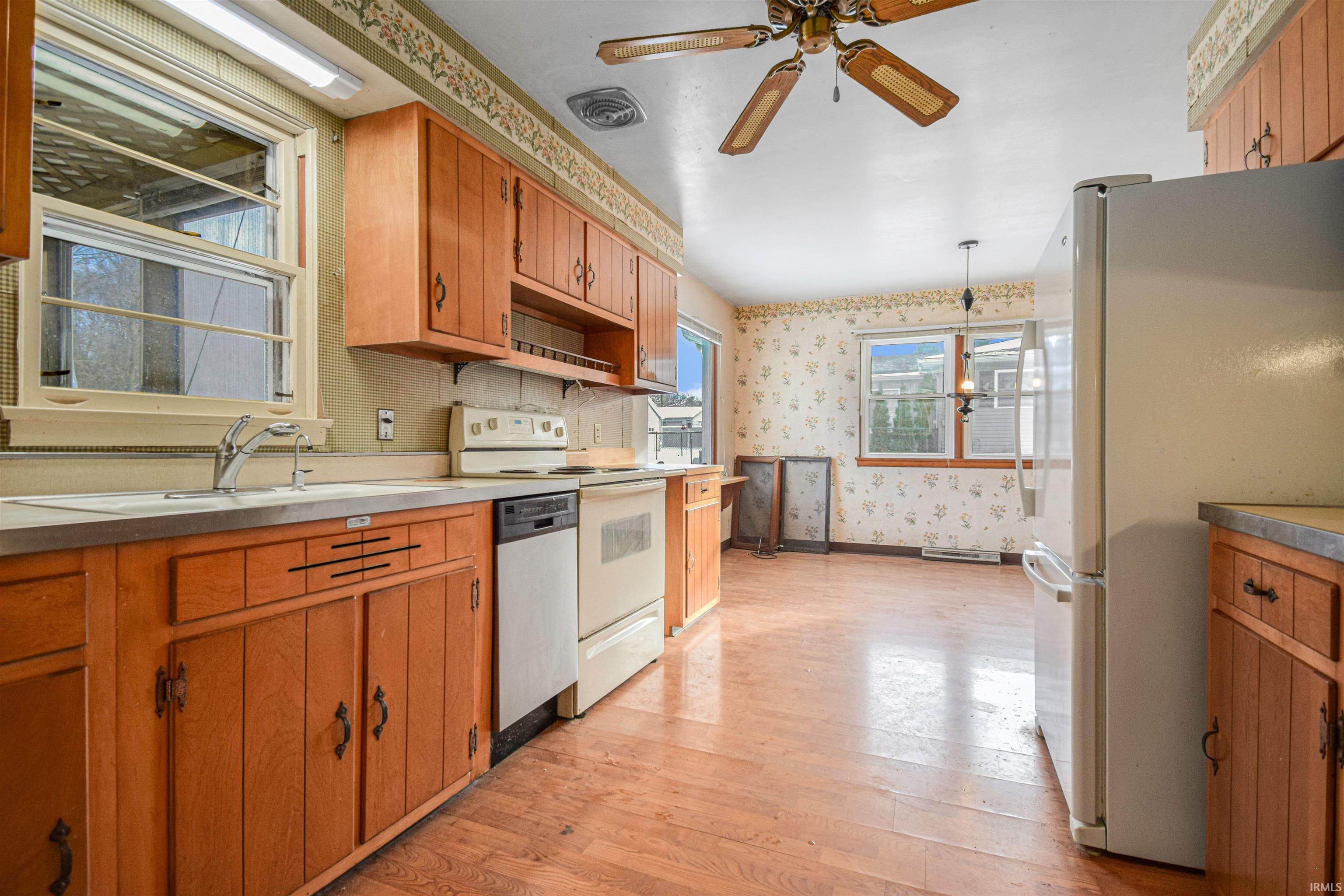 25305 Edison Road South Bend, IN 46628 - Photo 5 of 31