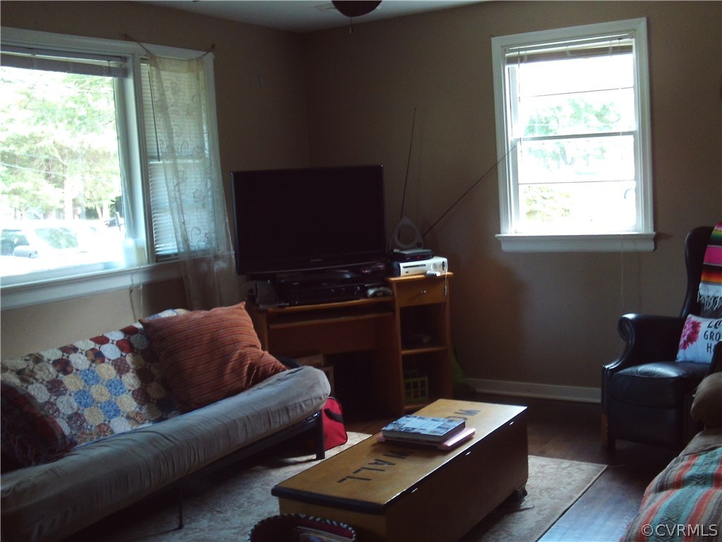 3113 Hey Road Richmond, VA 23224 - Photo 9 of 31 Gallery Image 9