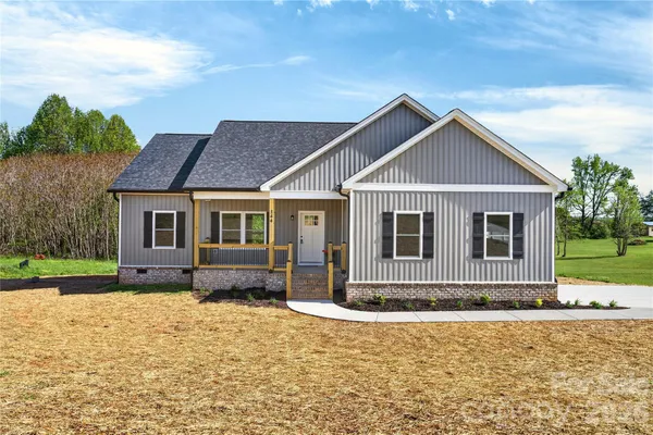 $389,900 | 144 Tranquility Lane, Harmony, NC 28634