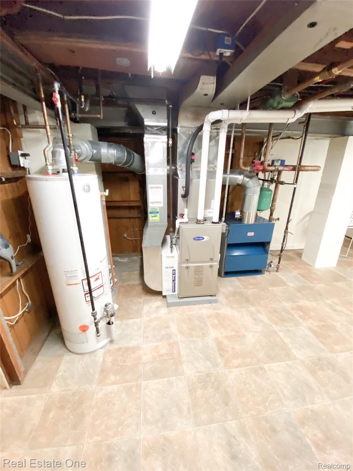 129 North Holcomb Road Clarkston, MI 48346 - Photo 33 of 33 33.jpg