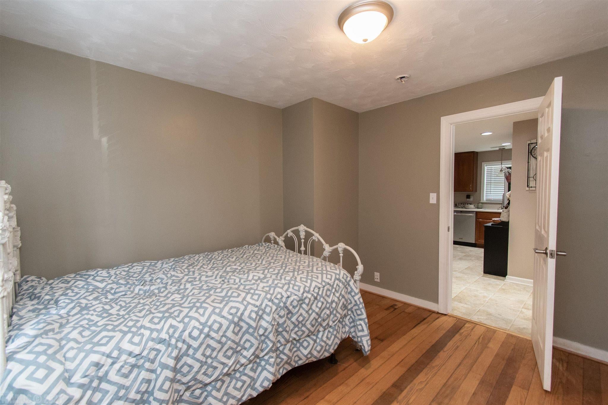 6702 Dudley Ferry Road Radford, VA 24141 - Photo 16 of 34 Gallery Image 16