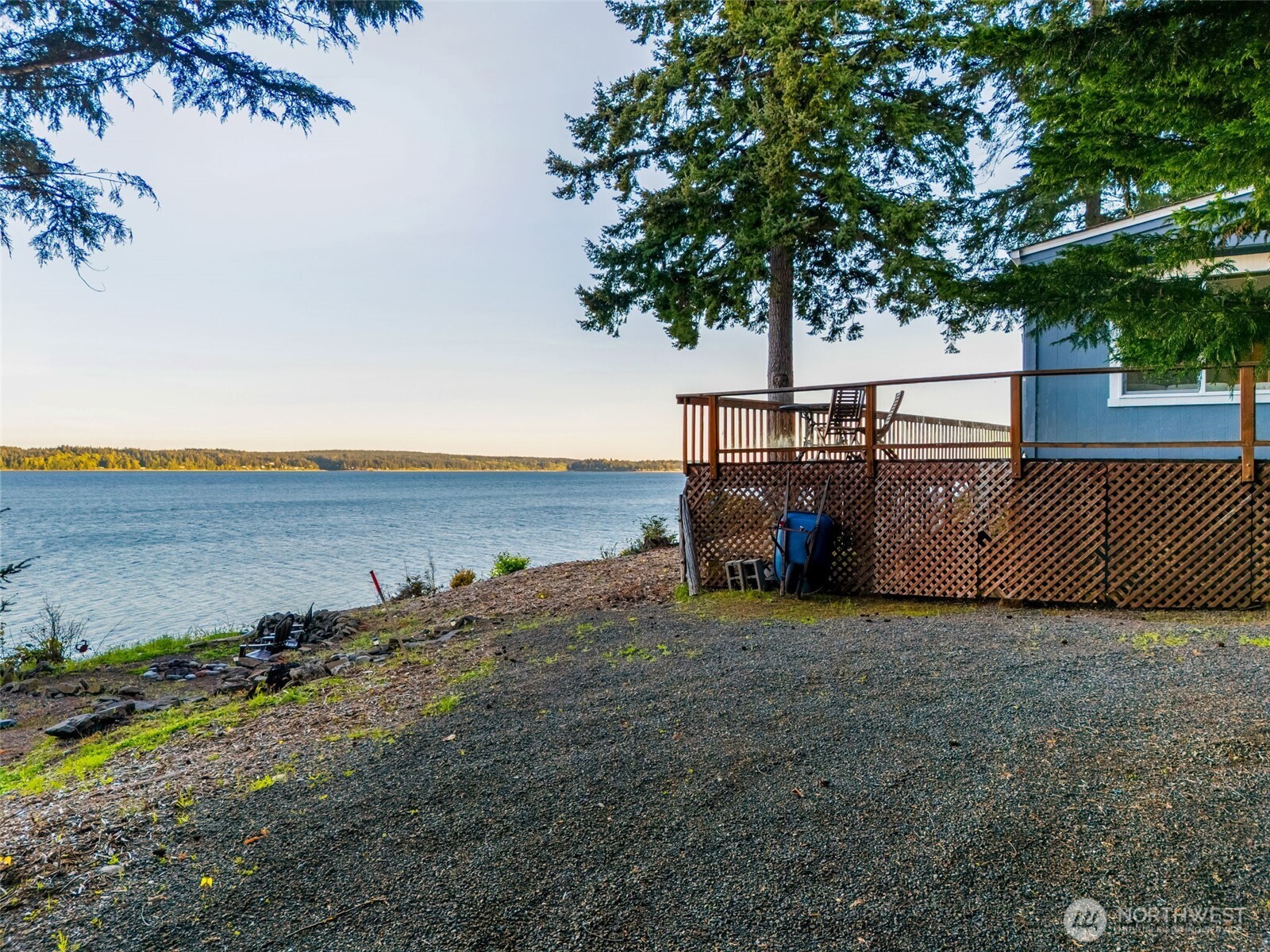 727 East Stretch Island Road South Grapeview, WA 98546 - Photo 11 of 37