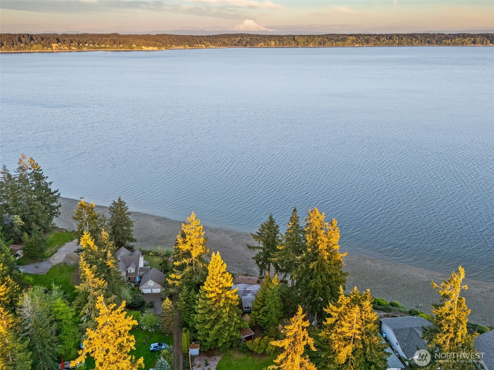 727 East Stretch Island Road South Grapeview, WA 98546 - Photo 2 of 37