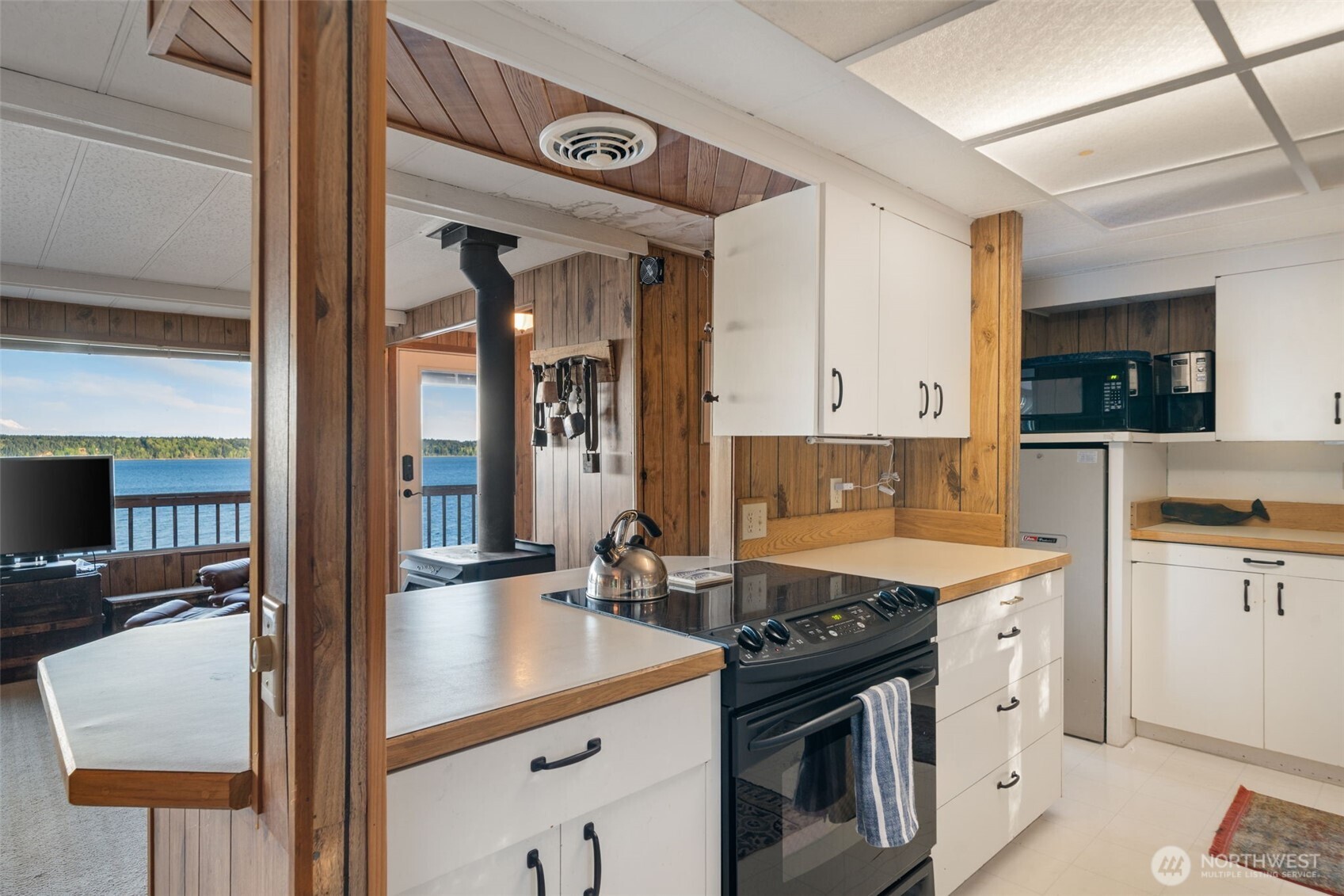 727 East Stretch Island Road South Grapeview, WA 98546 - Photo 21 of 37