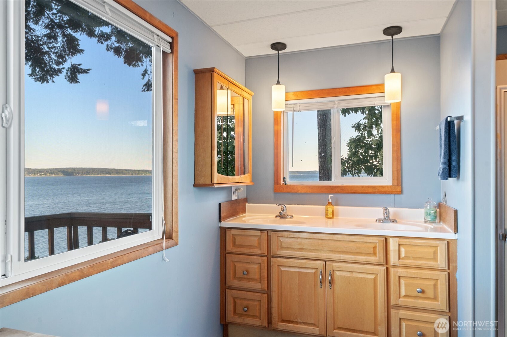 727 East Stretch Island Road South Grapeview, WA 98546 - Photo 26 of 37