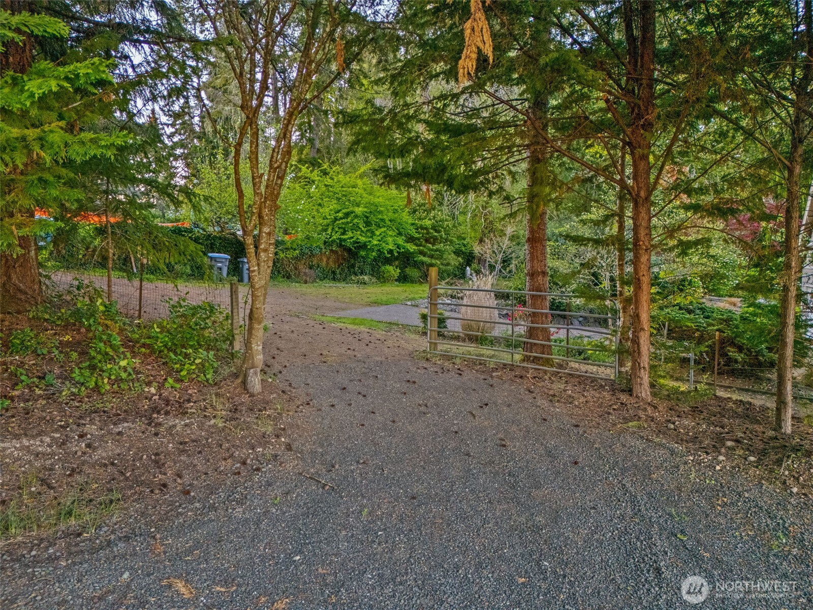 727 East Stretch Island Road South Grapeview, WA 98546 - Photo 33 of 37