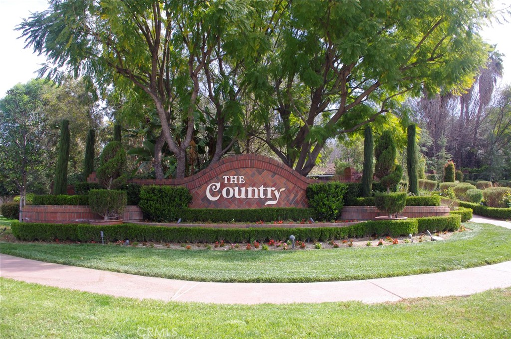 1729 Derringer Lane Diamond Bar, CA 91765 - Photo 9 of 12 a sign on the side of the road