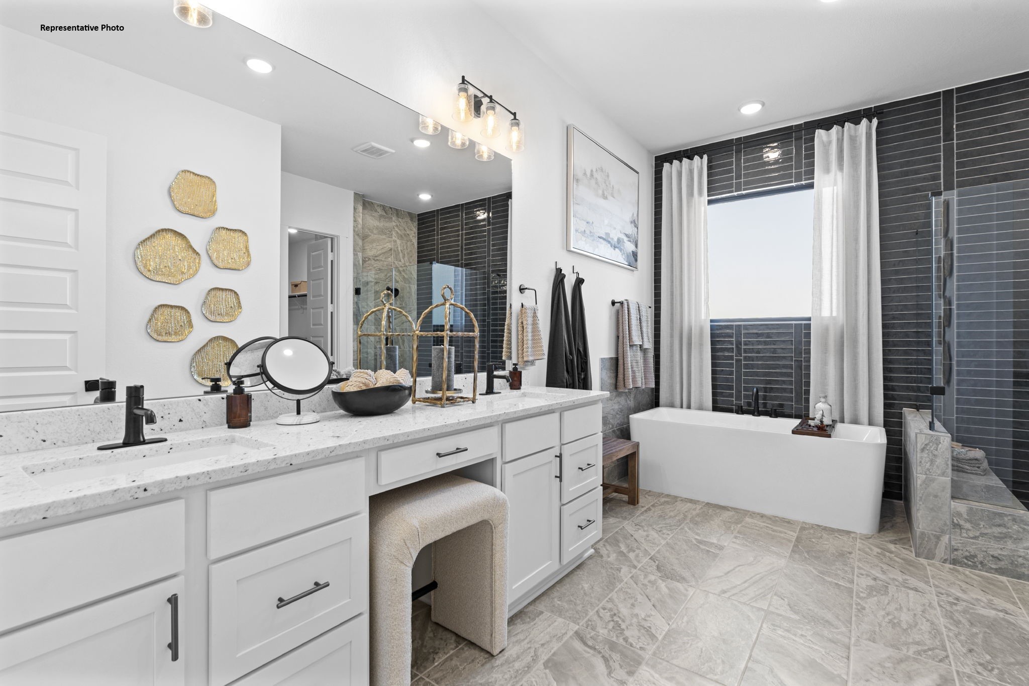 621 Cross Timbers Trace Hempstead, TX 77445 - Photo 9 of 21 Enjoy the best of both worlds with a separate soaking tub for relaxation and a walk-in glass shower for convenience.