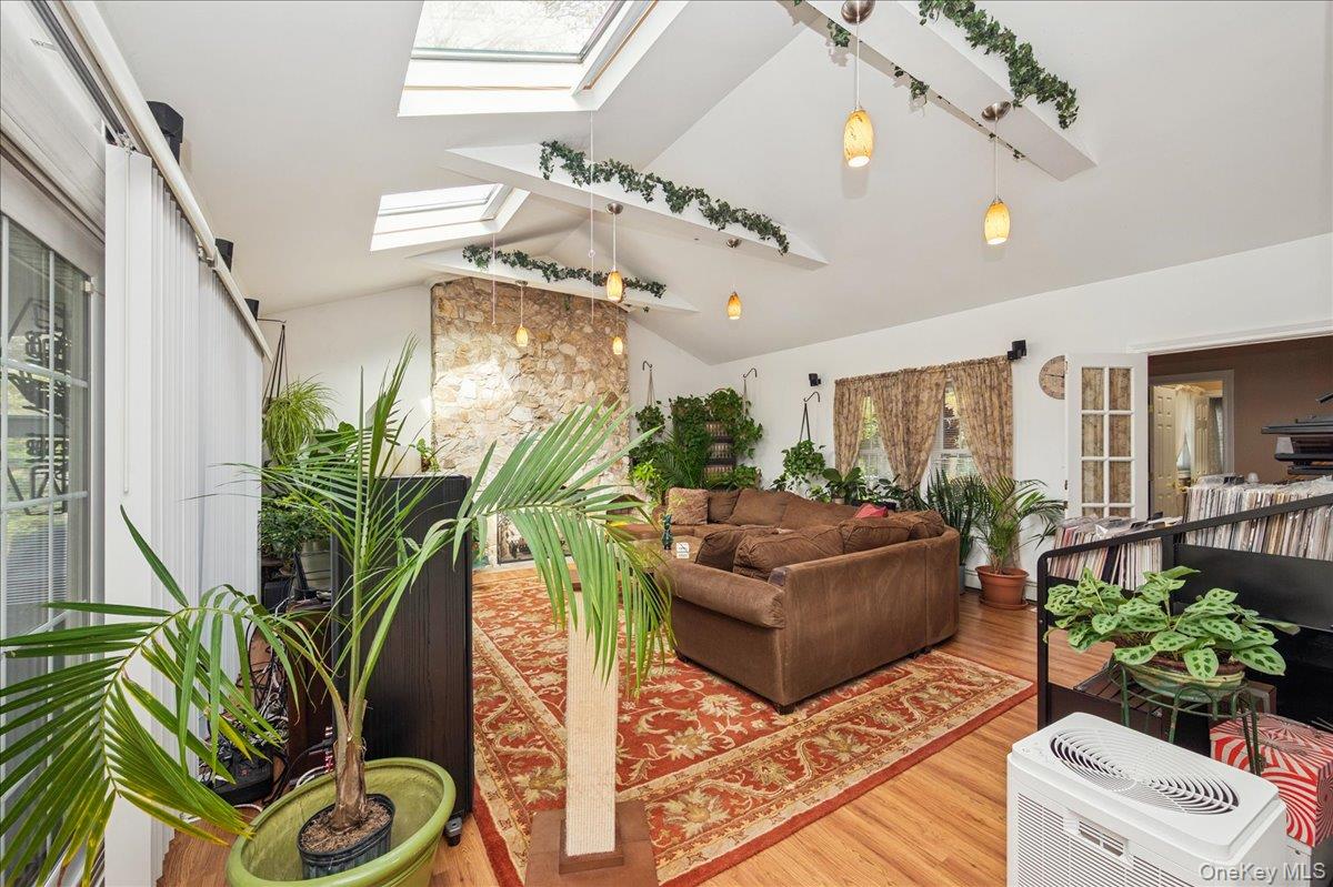 346 Ridgefield Road Hauppauge, NY 11788 - Photo 25 of 45 Community lobby with vaulted ceiling