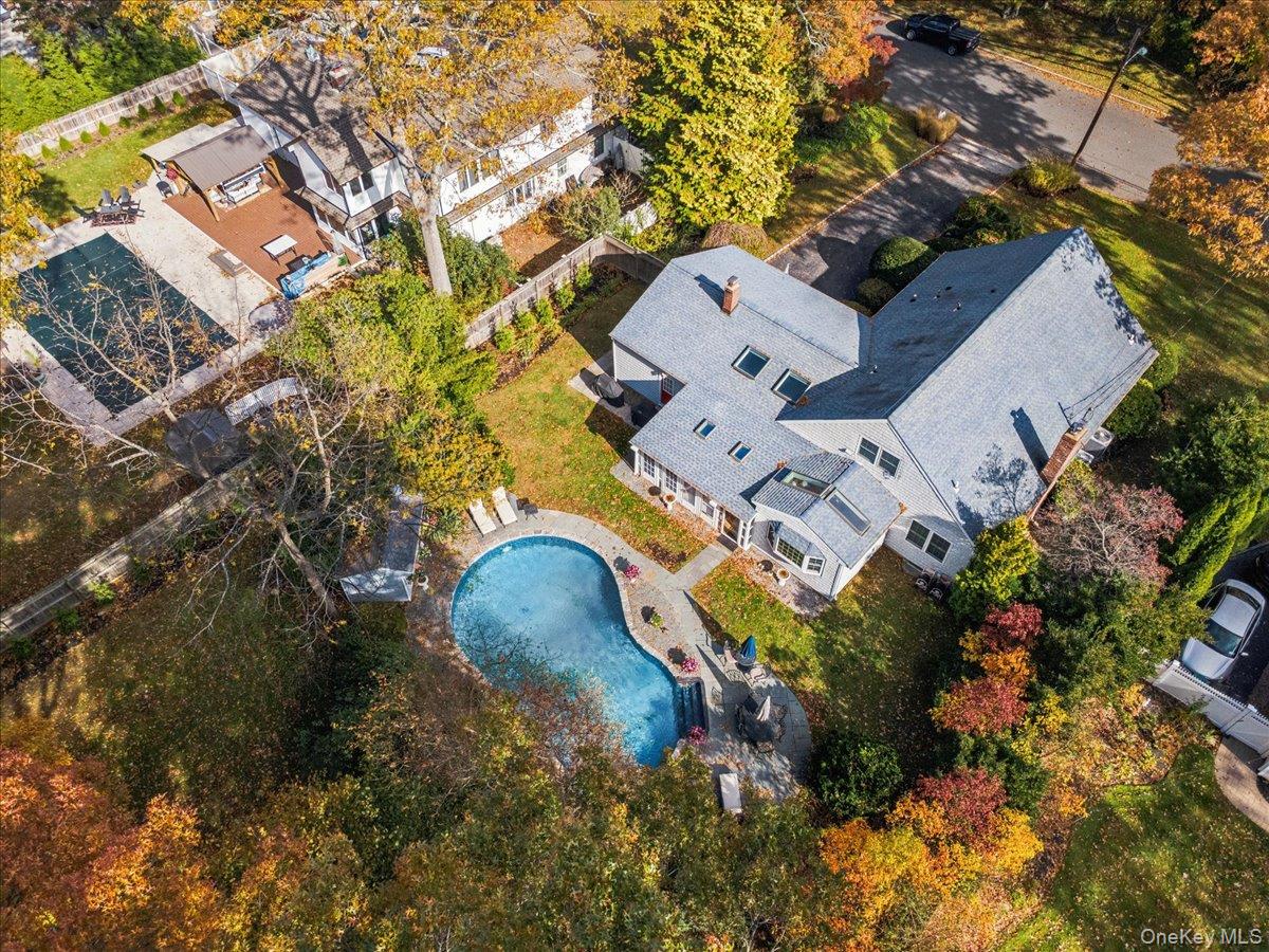 346 Ridgefield Road Hauppauge, NY 11788 - Photo 40 of 45 Aerial view of a pool area