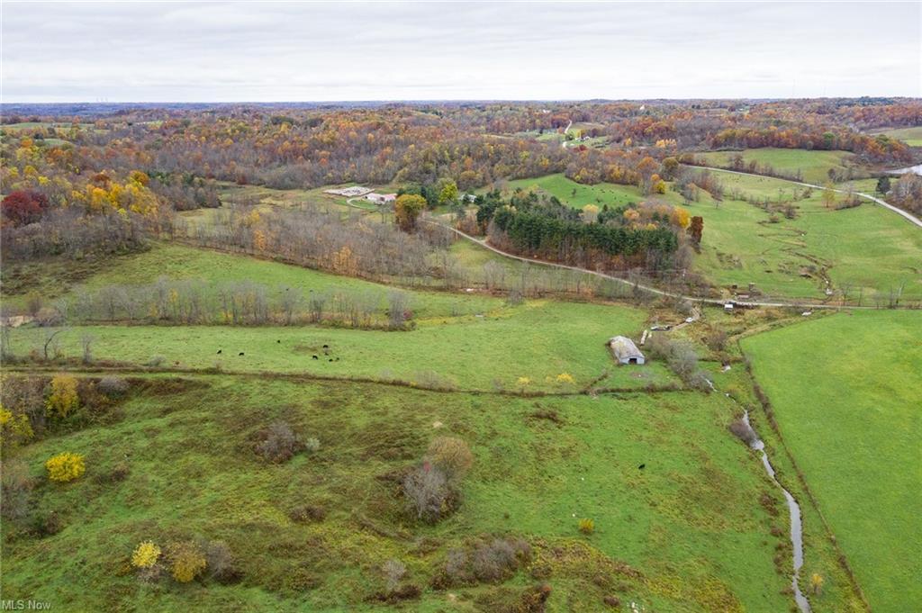 4020 Lower Bloomfield Road New Concord, OH 43762 - Photo 4 of 18