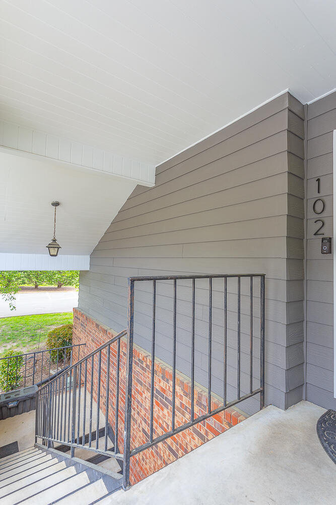 102 Montclair Drive Calhoun, GA 30701 - Photo 3 of 36 102 Montclaire HD -32