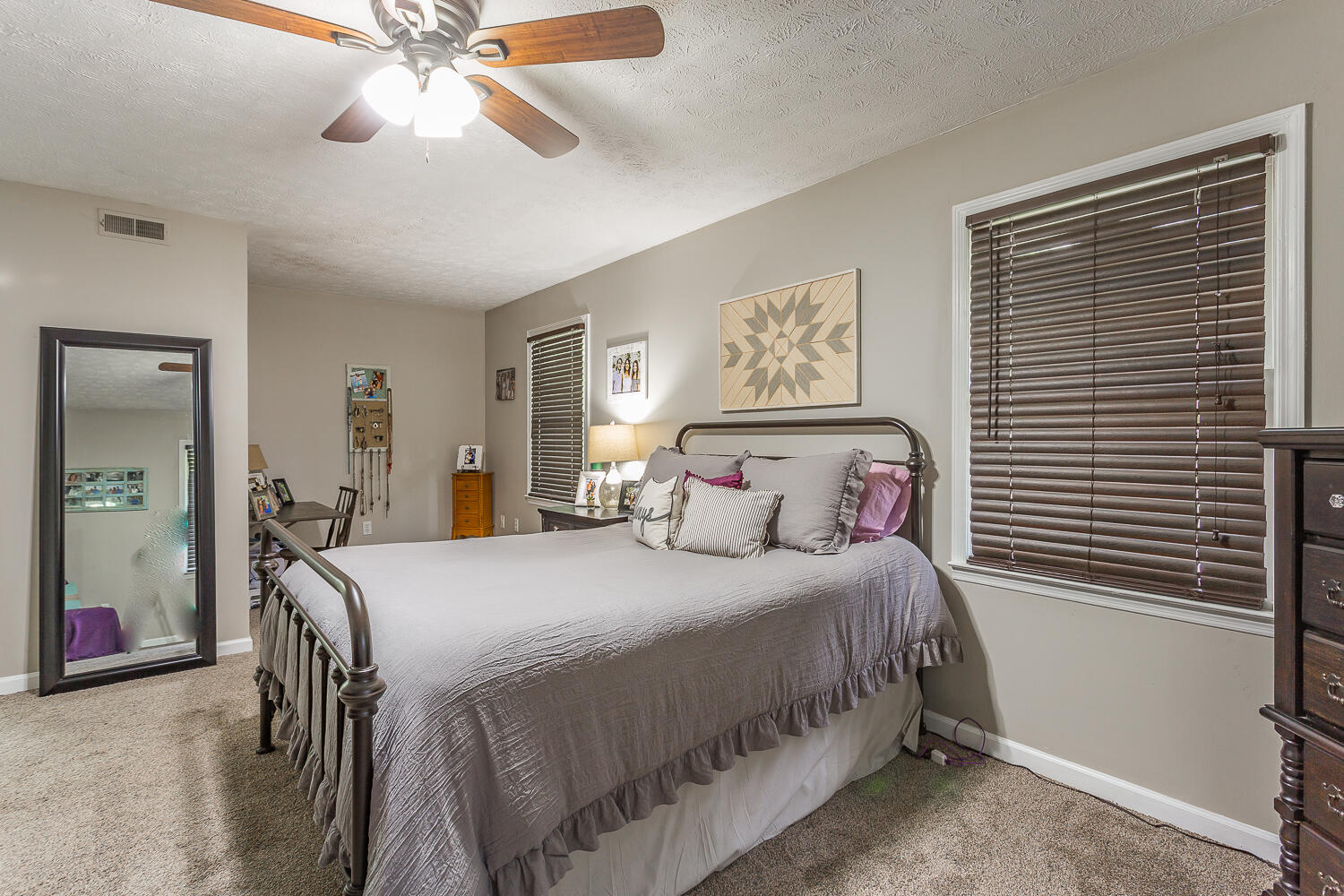 102 Montclair Drive Calhoun, GA 30701 - Photo 28 of 36 102 Montclaire HD -24