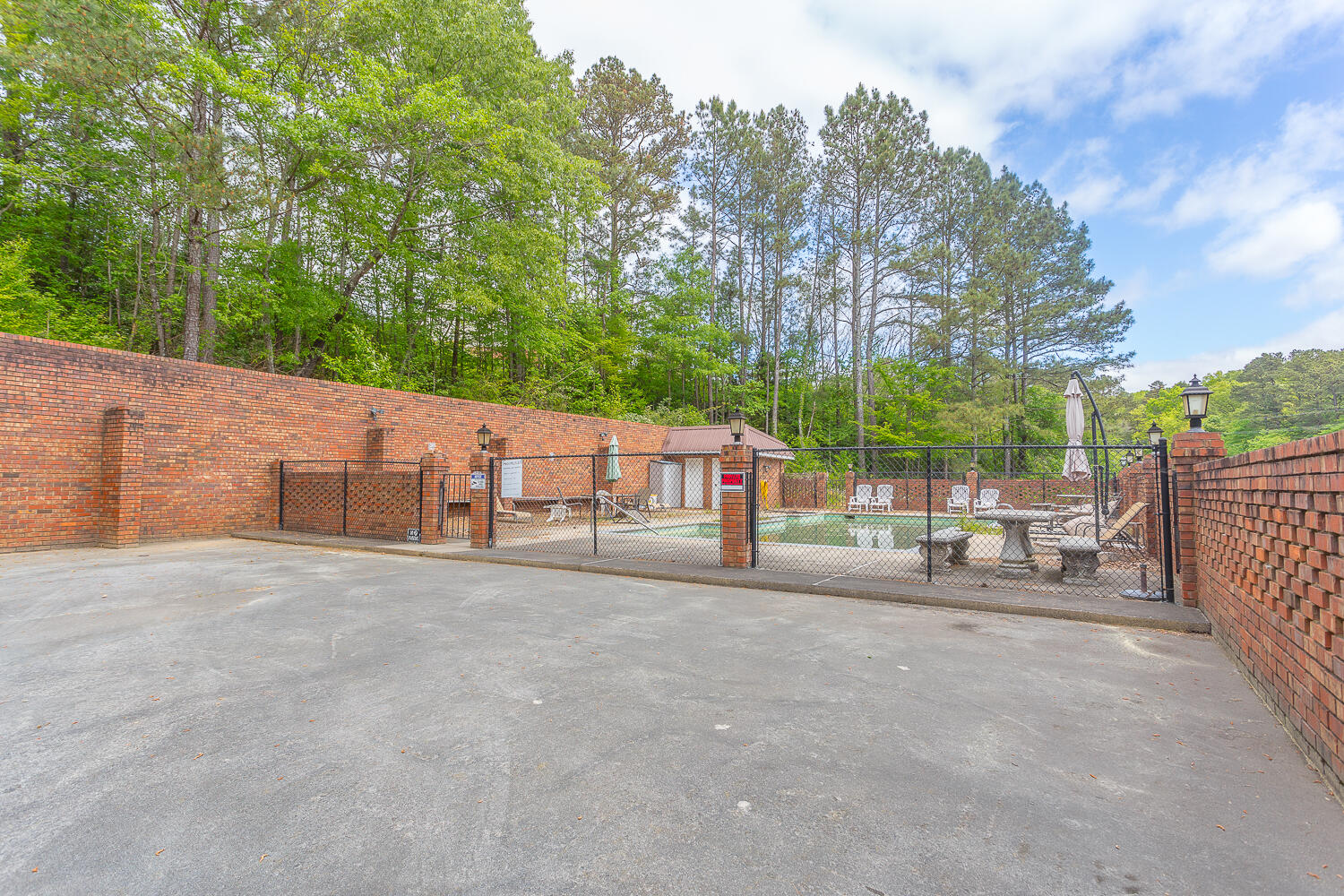 102 Montclair Drive Calhoun, GA 30701 - Photo 6 of 36 102 Montclaire HD -38