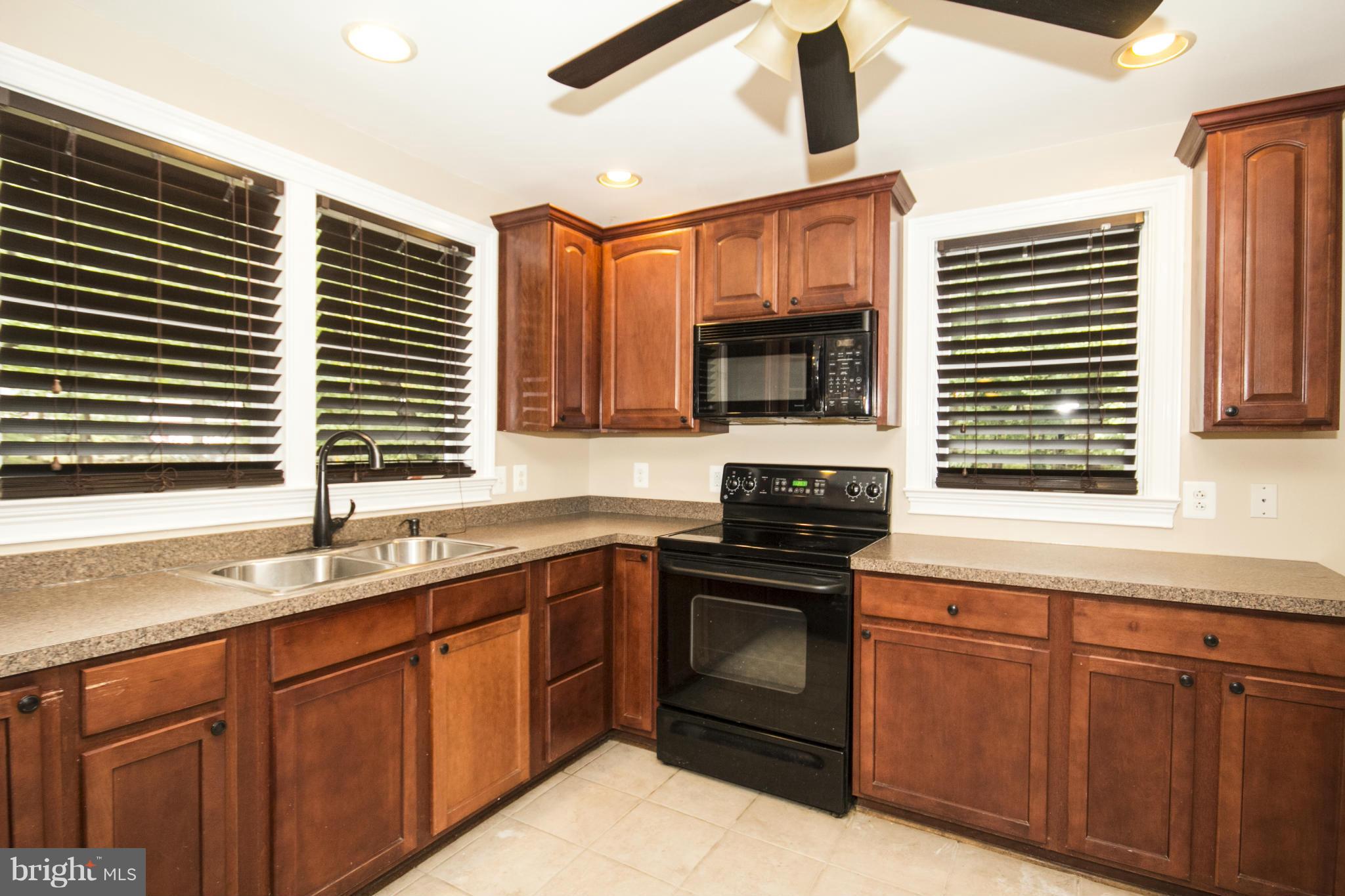 1406 North Stepney Road Aberdeen, MD 21001 - Photo 4 of 27 Kitchen