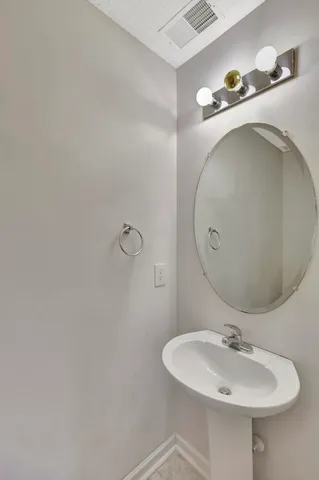 $1,660 | 8114 Shadow Oak Drive, North Charleston, SC 29406