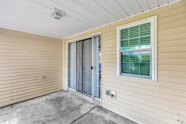 $1,660 | 8114 Shadow Oak Drive, North Charleston, SC 29406