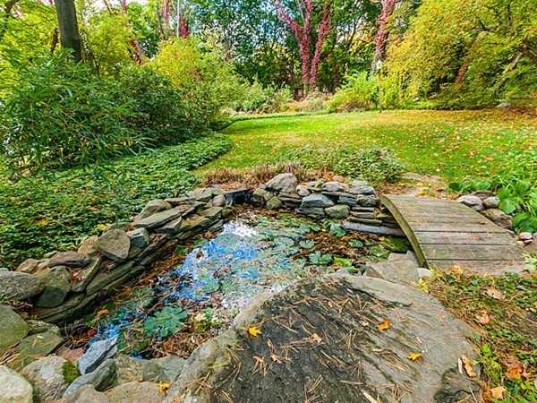 31 Devonshire Road Newton, MA 02468 - Photo 4 of 29 Gallery Image 4