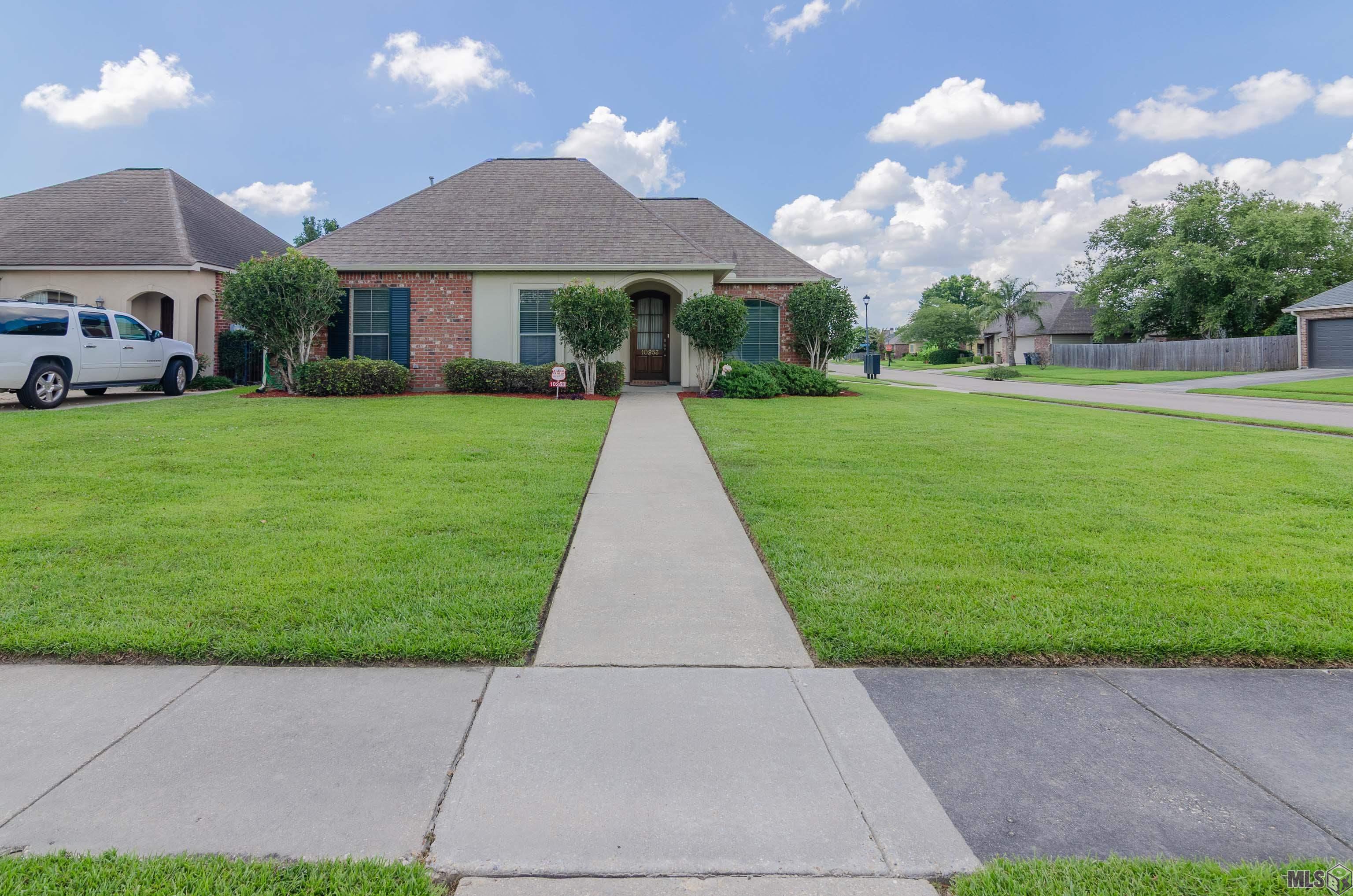 10253 Springridge Avenue Baton Rouge, LA 70810 - Photo 3 of 29 Gallery Image 3
