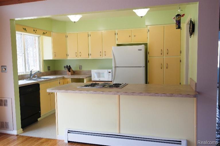 9735 Joslin Lake Road Chelsea, MI 48118 - Photo 8 of 21 9735 Joslin Lake 008.jpg