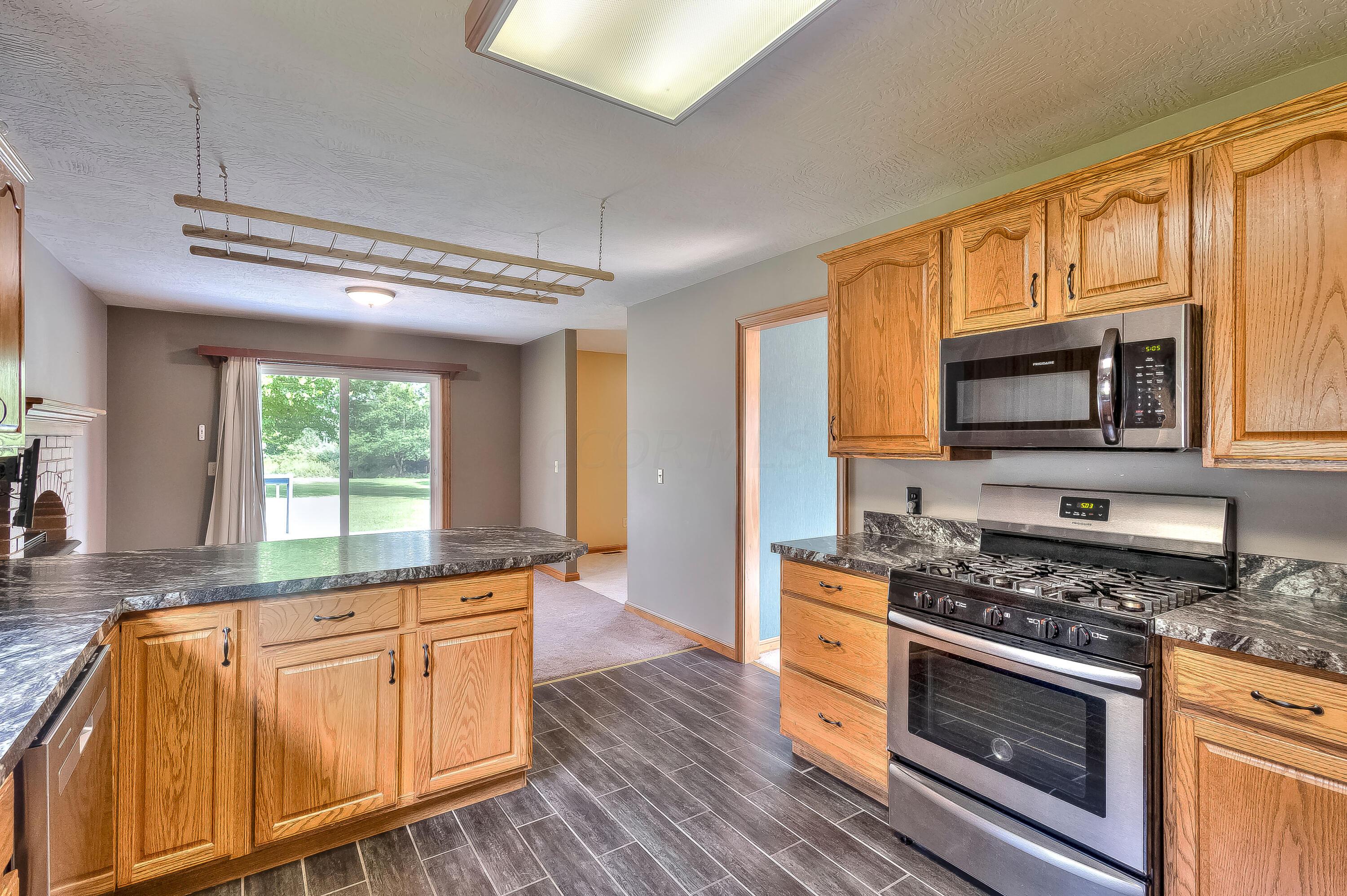 12274 Vincent Road Mount Vernon, OH 43050 - Photo 9 of 38 1-6