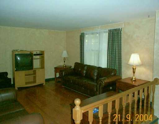 450 Christy Road Eighty Four, PA 15330 - Photo 4 of 8 Gallery Image 4