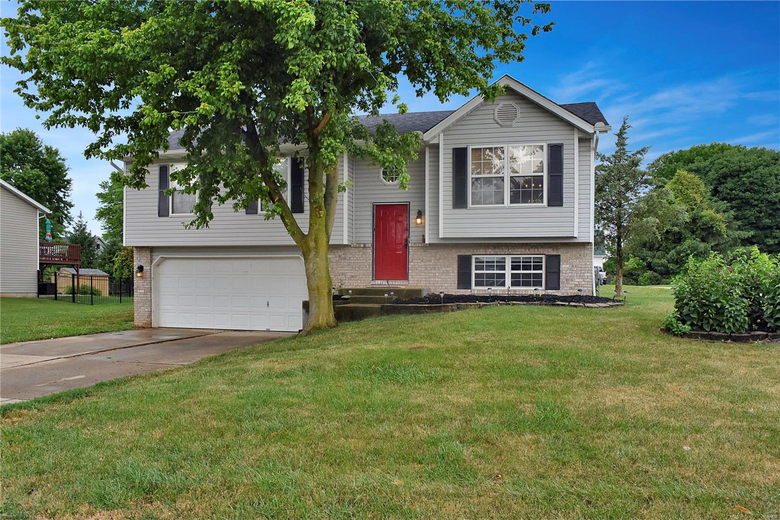 616 Copper Line Road Maryville, IL 62062 - Photo 1 of 18 Gallery Image 1