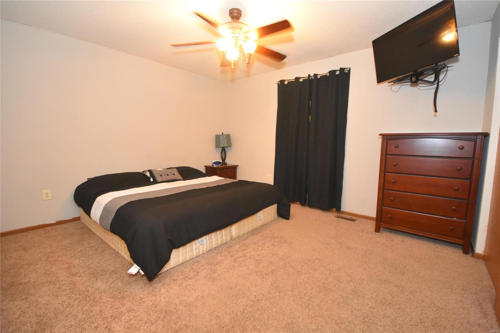 616 Copper Line Road Maryville, IL 62062 - Photo 13 of 18 Gallery Image 13