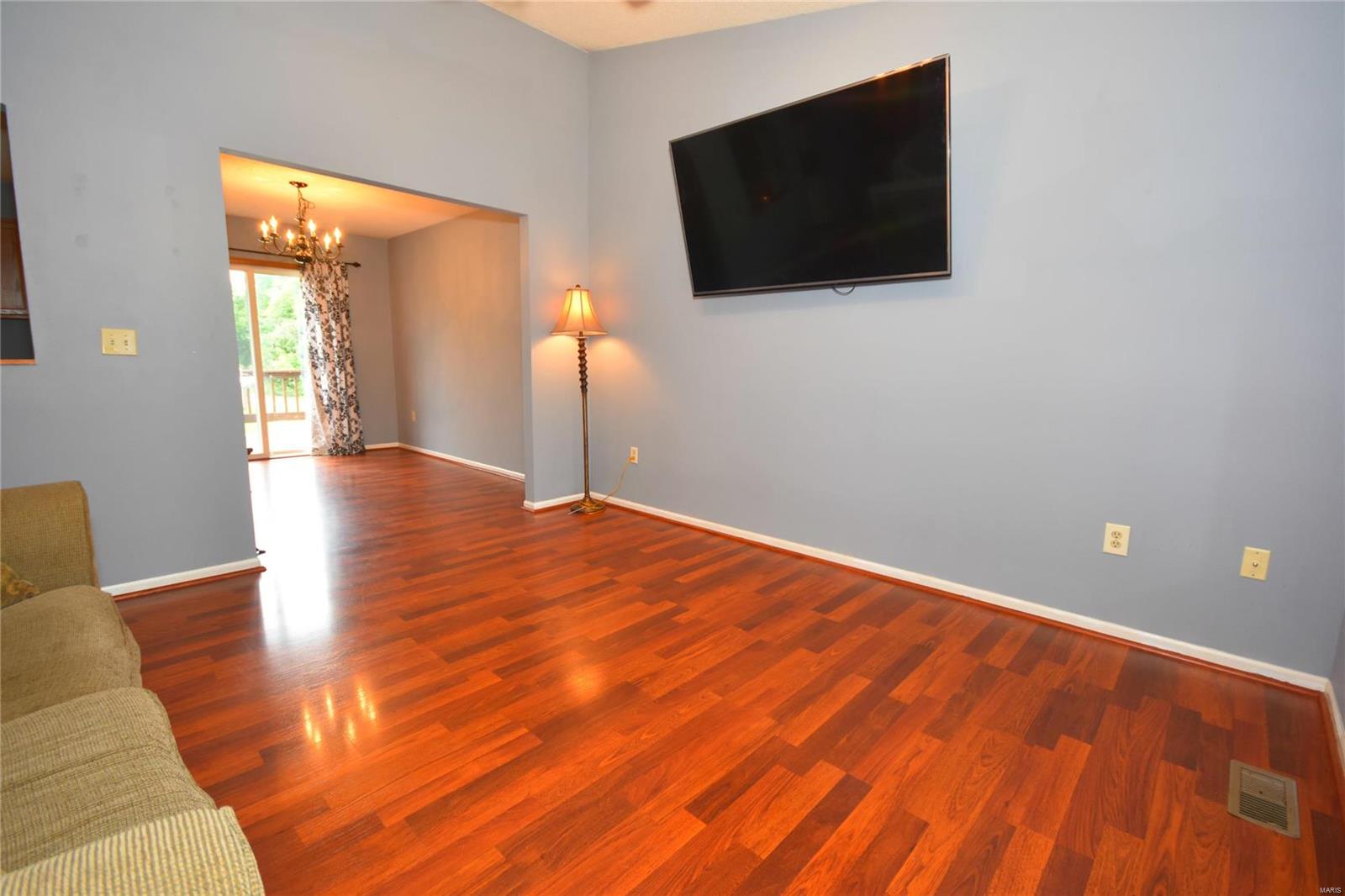 616 Copper Line Road Maryville, IL 62062 - Photo 5 of 18 Gallery Image 5