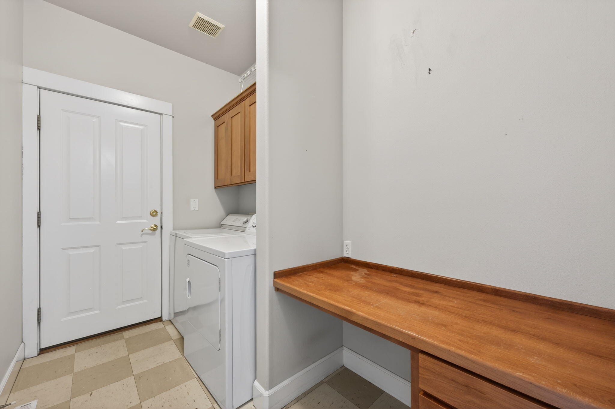 2436 Northwest Awbrey Road Bend, OR 97703 - Photo 33 of 36 Laundry Room