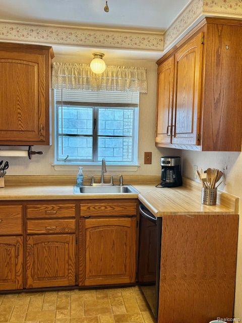 17157 Fort Street Riverview, MI 48193 - Photo 4 of 17